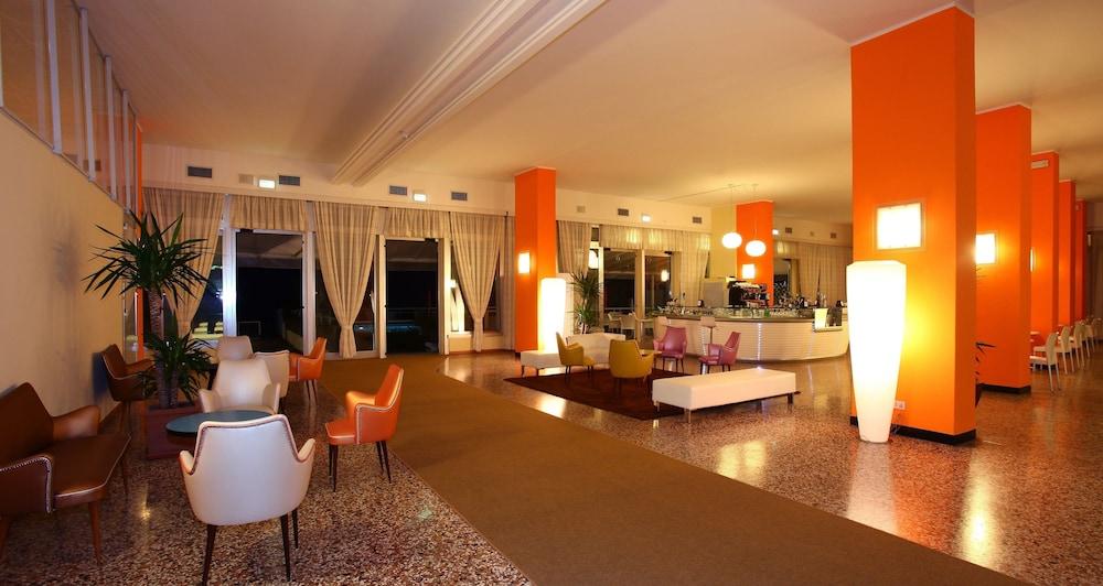 לידו די ג'סולו Hotel Astor מראה חיצוני תמונה