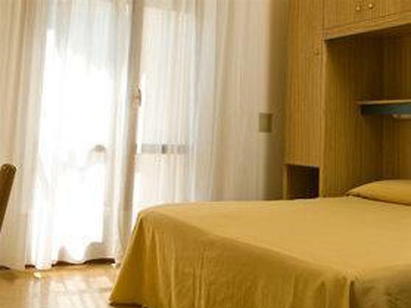 לידו די ג'סולו Hotel Astor מראה חיצוני תמונה